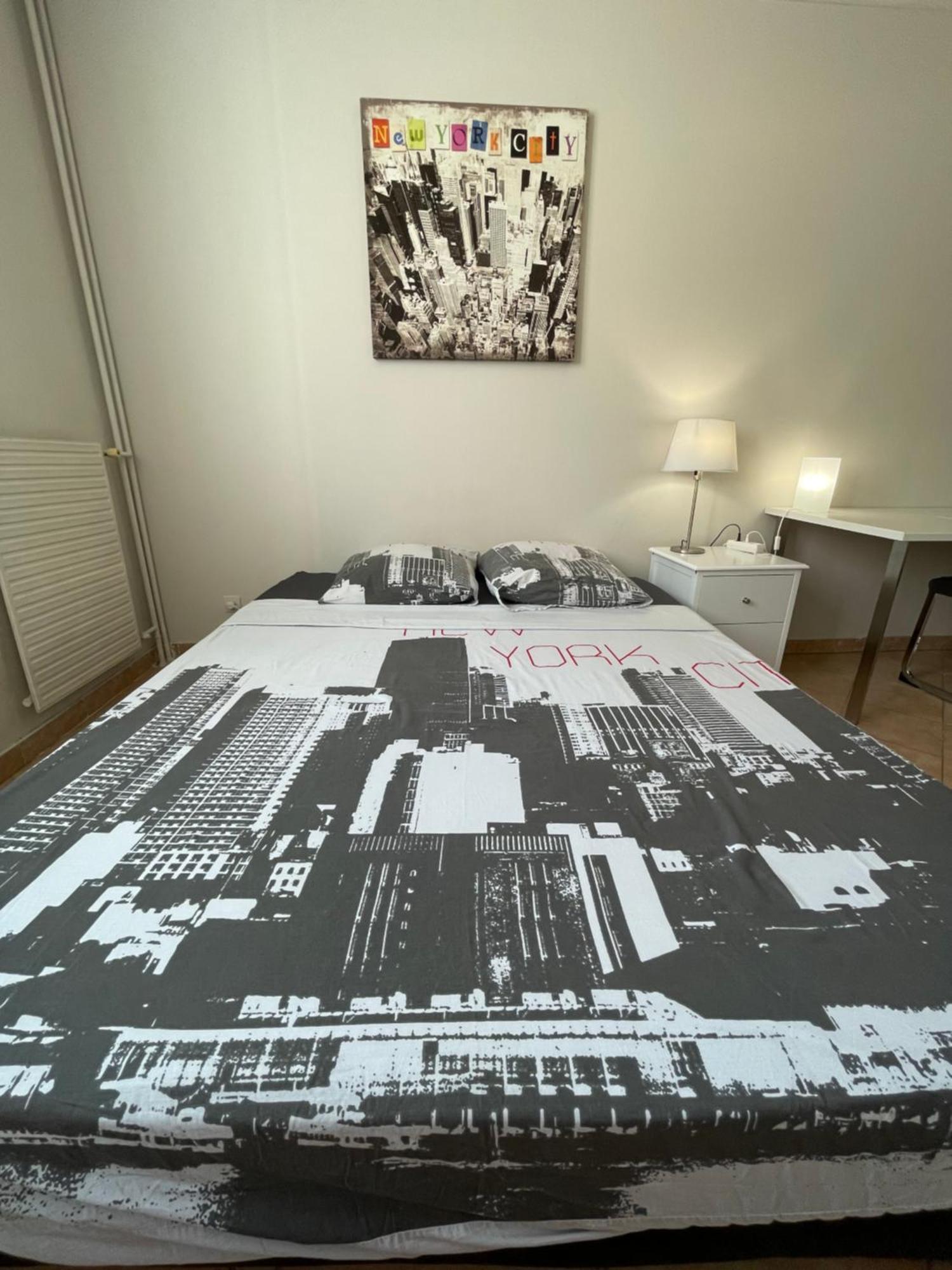 Location Chambre privée en colocation dans un appartement vaulx en velin centre Exterior foto