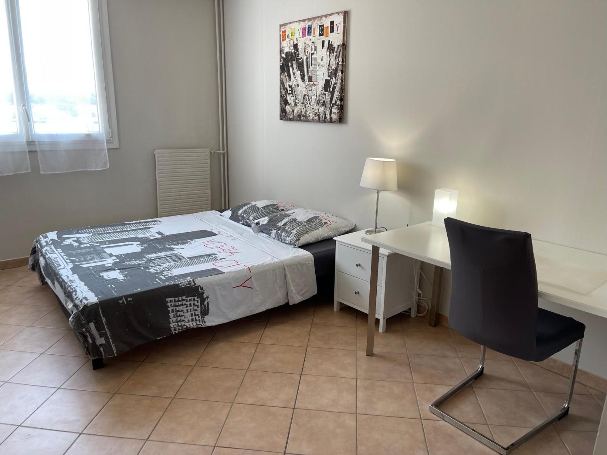 Location Chambre privée en colocation dans un appartement vaulx en velin centre Exterior foto