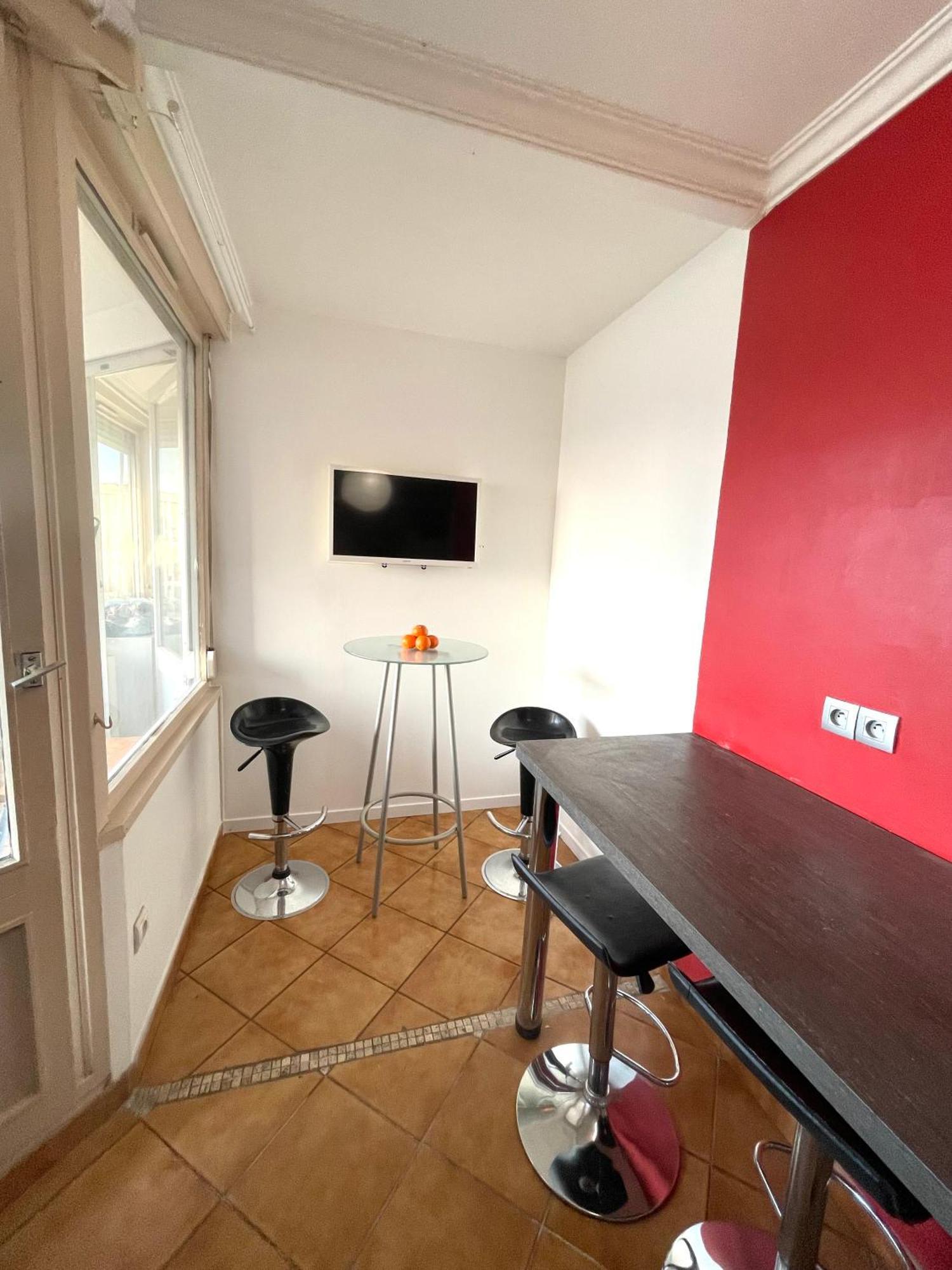 Location Chambre privée en colocation dans un appartement vaulx en velin centre Exterior foto